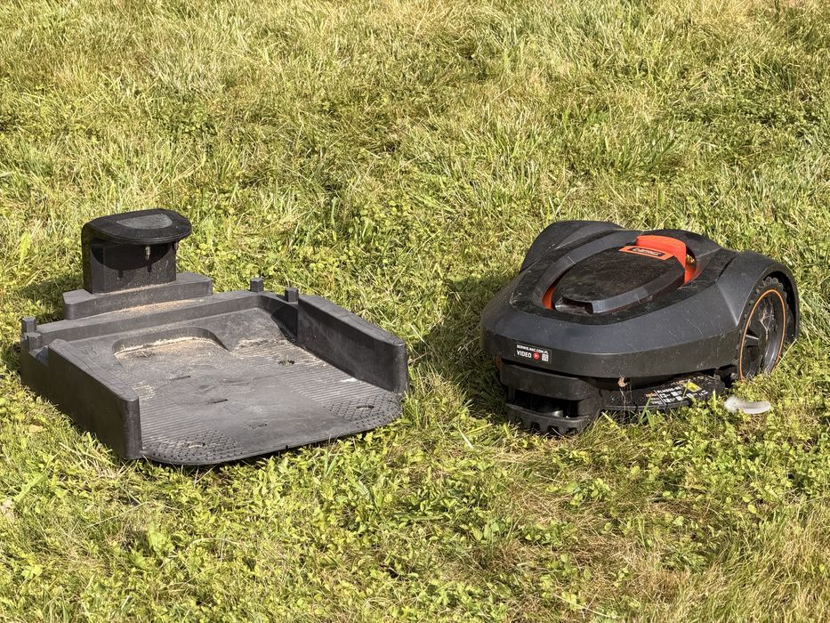 Robot koszący NAC RLM800-NG + Stacja ładowania + Zasilacz