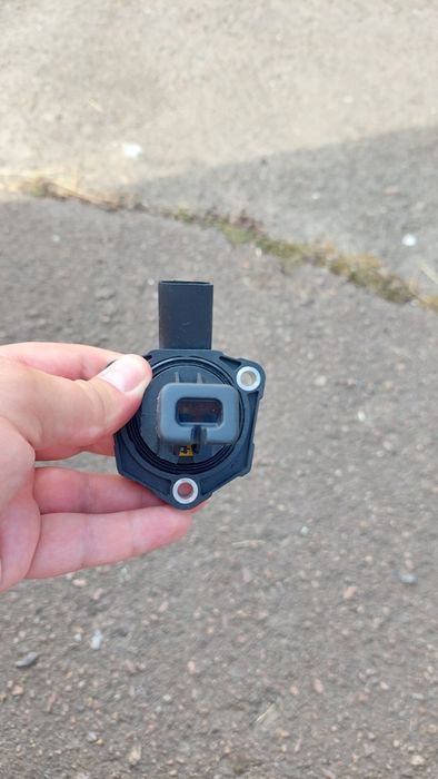 Датчик рівня масла VW,SKODA.