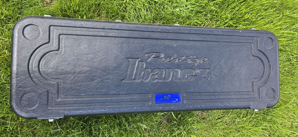 600 длр.  Бас гітара Ibanez