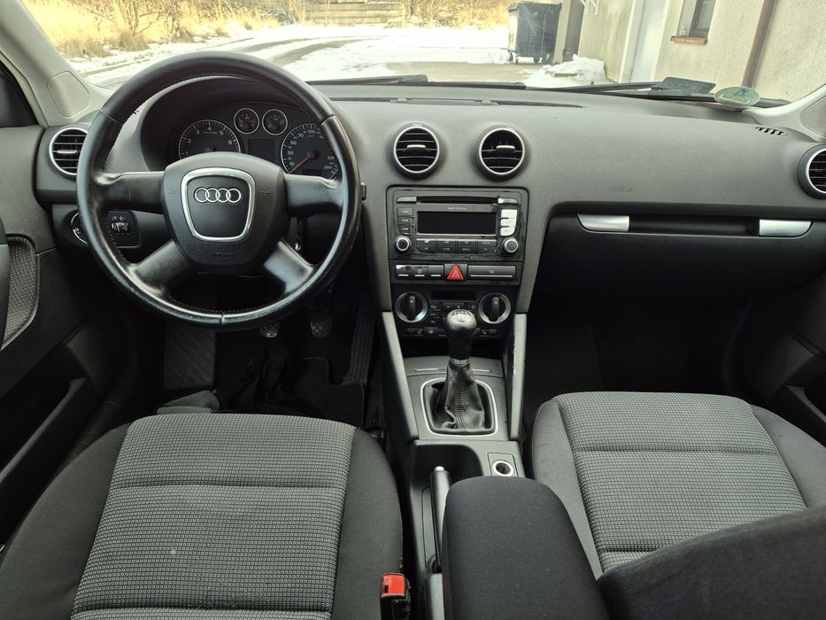 Audi A3 8P 5d 1.6 mpi benzyna 102km sportback 2007r
