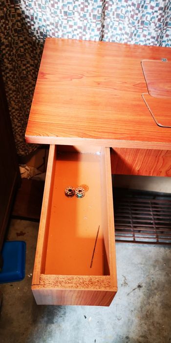 Máquina de costura alfa