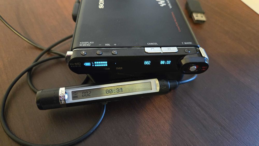 SONY MiniDisc RH1 walkman