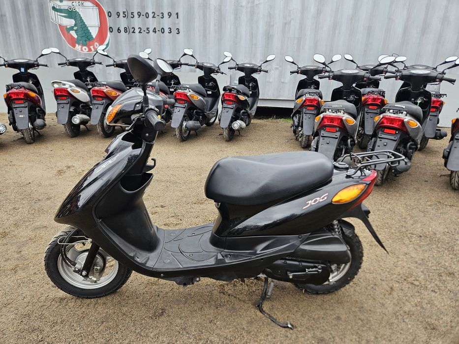 ПРОДАЖ скутерів Suzuku Mollet з контейнера.Стокмото Ямаха 36 39ZR