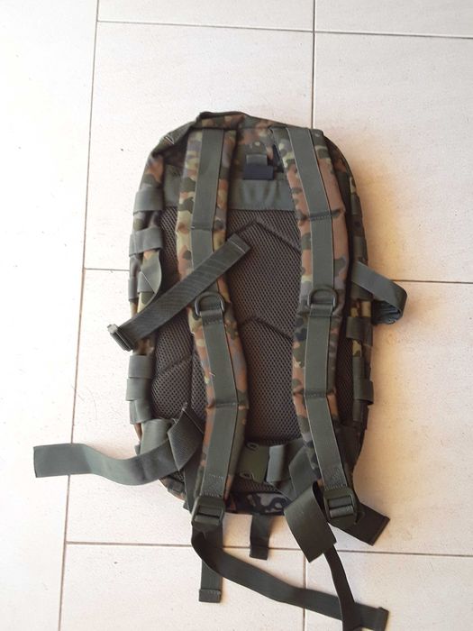 Mochila camuflado estilo militar