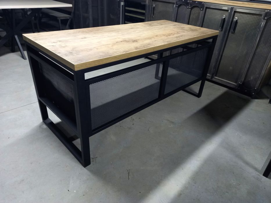 Стол лофт.мебель для кафе .барная стойка.