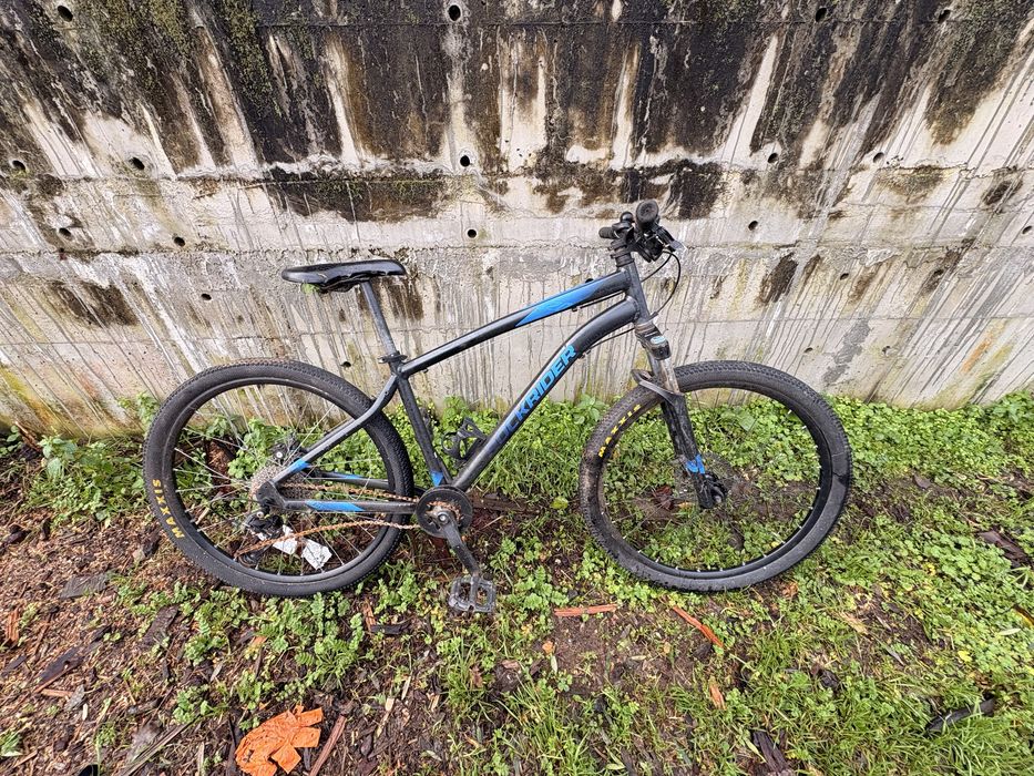 Bicicleta BTT ( perfeita para voltas e ate para terrenos)