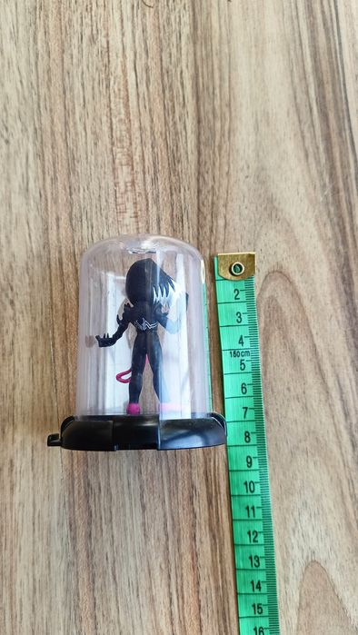 Mini figurka Venom kobieta