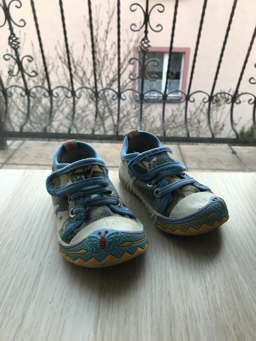 Buty na rzep r.20