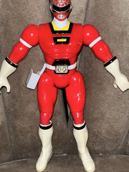 figurka akcji Czerwonego Rangera z serii Power Rangers Turbo