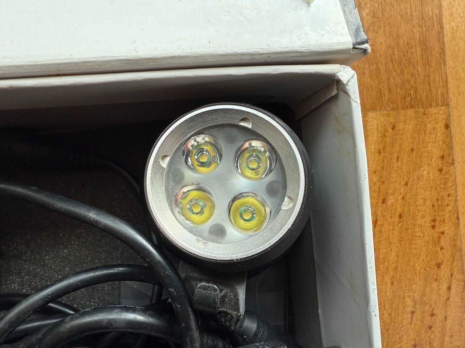 Kit Iluminação completo para bicicletas - 1600lm - oferta do envio!