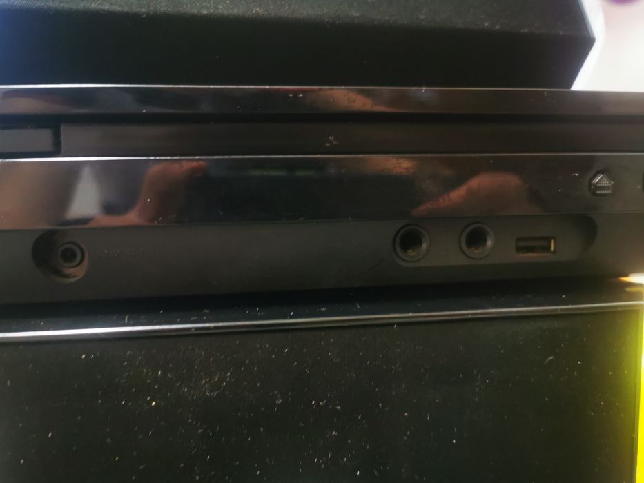 Музичний центр,музичні колонки