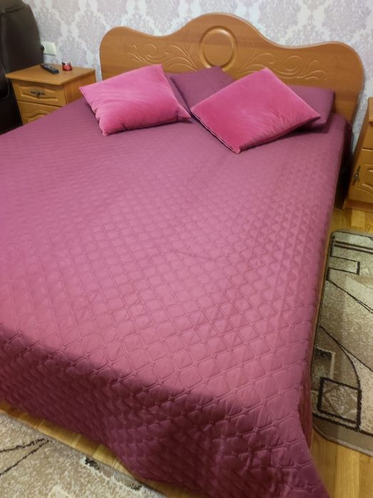 Комплект,покрывало с двумя наволочками