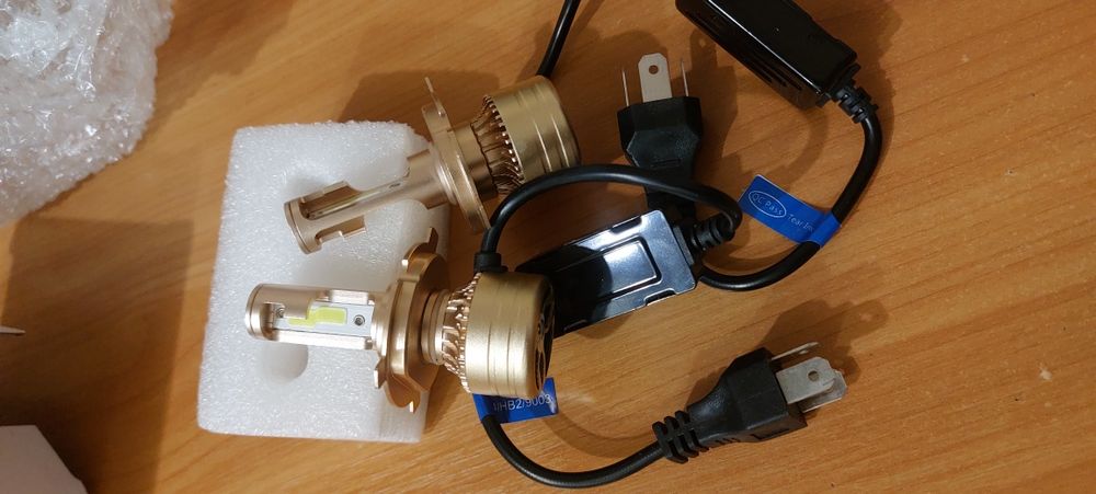 Лед лампи Н4 на авто