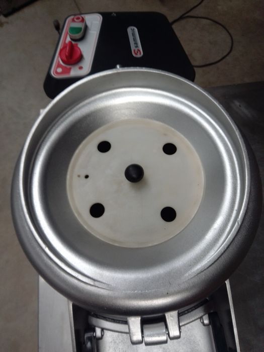 Descascadora de batatas