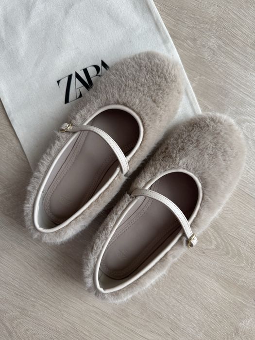 Zara,балетки зі штучного хутра,35-р