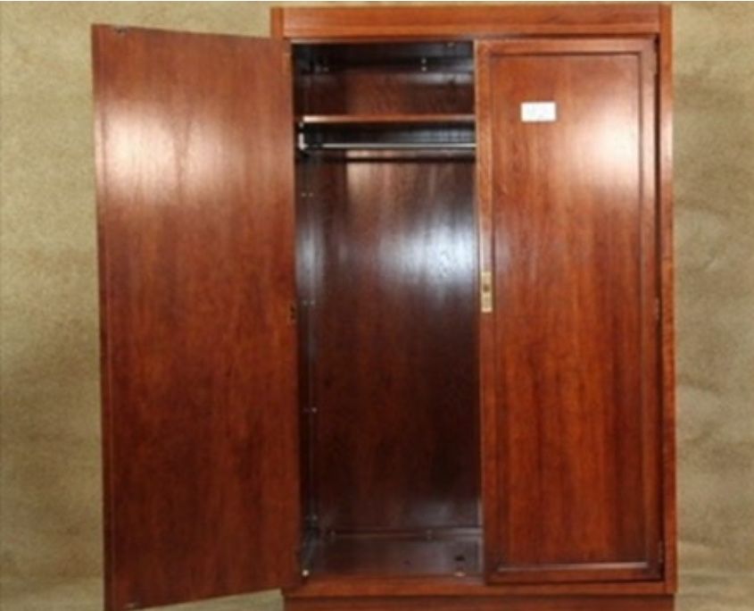 Шкаф Drexel натуральные дерево