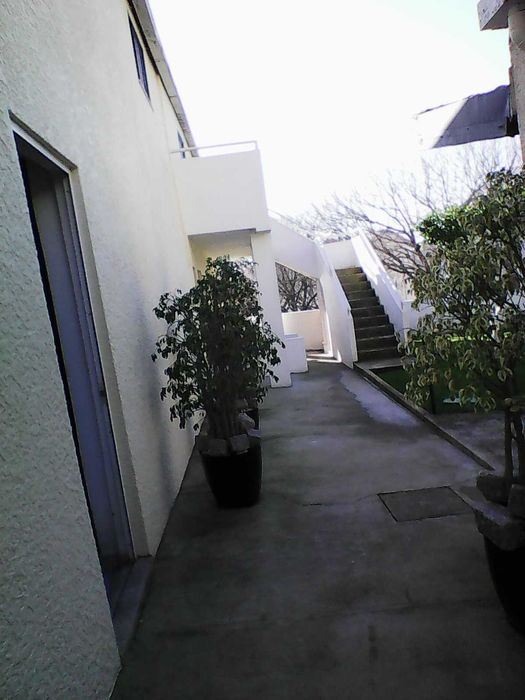 QUARTO-Grande-Partilhado Em Moradia-Preço-BAIXO-À-Avda. Boavista.PORTO