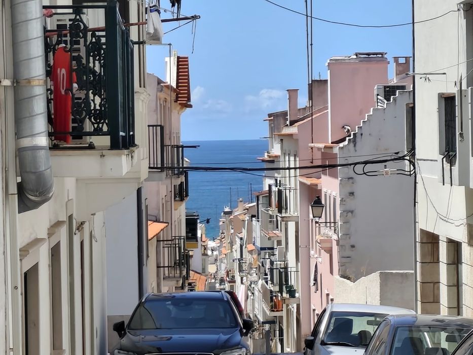 Vende-se T2 no centro histórico da Nazaré