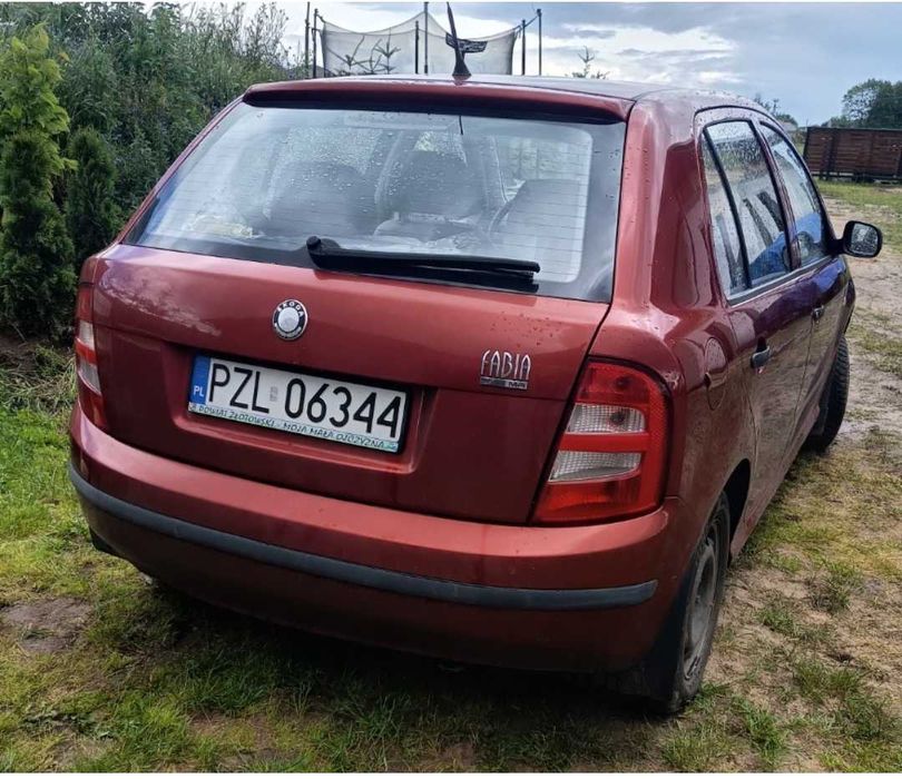 Skoda Fabia  1 ceglana  1,4 MPI 2002