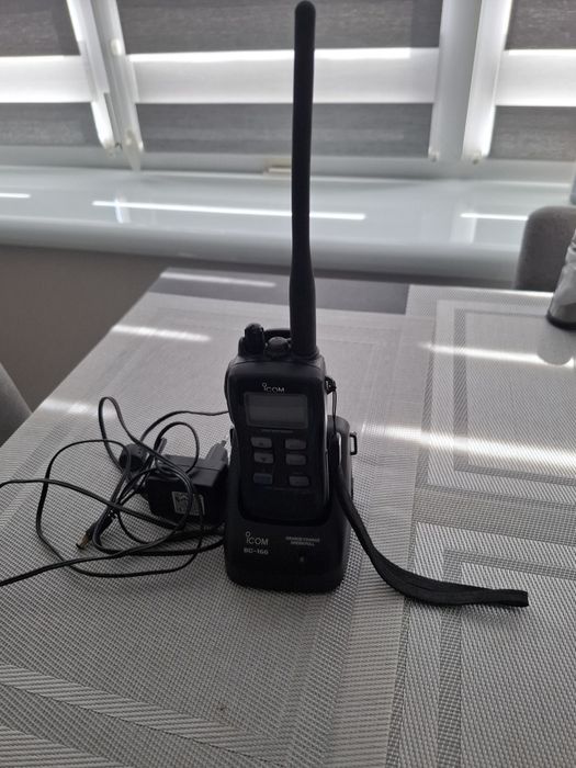 Судовая рация  Icom