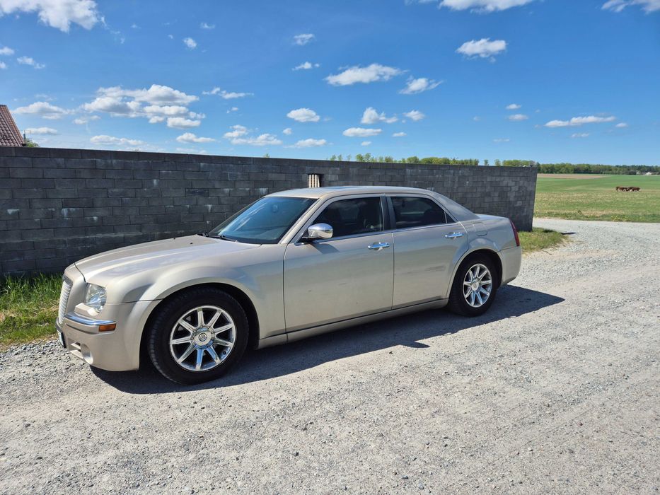 Chrysler 300c 5.7 HEMI 340KM V8