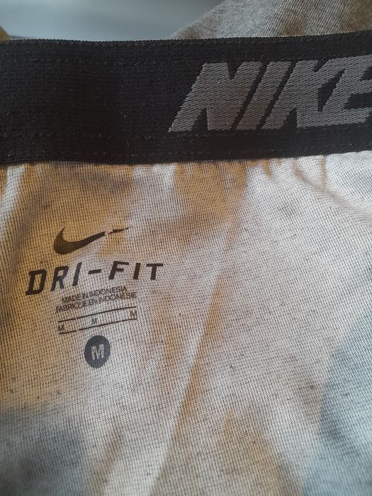 Szare spodnie dresowe Nike