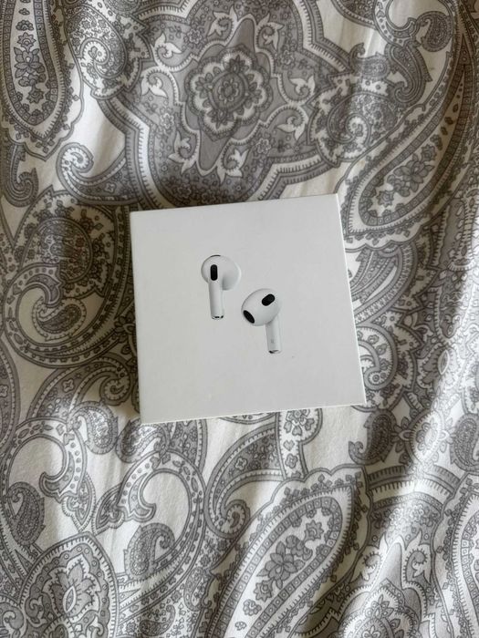 Apple AirPods 3rd Geração - Em Ótimo Estado, Com Capa Azul