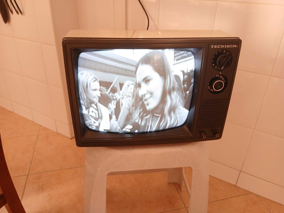 TV Diagonal 30cm P-B