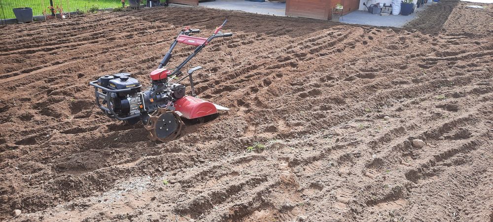 Glebogryzarka, wertykulacja, koszenie traw, cięcie żywopłotów, drzew