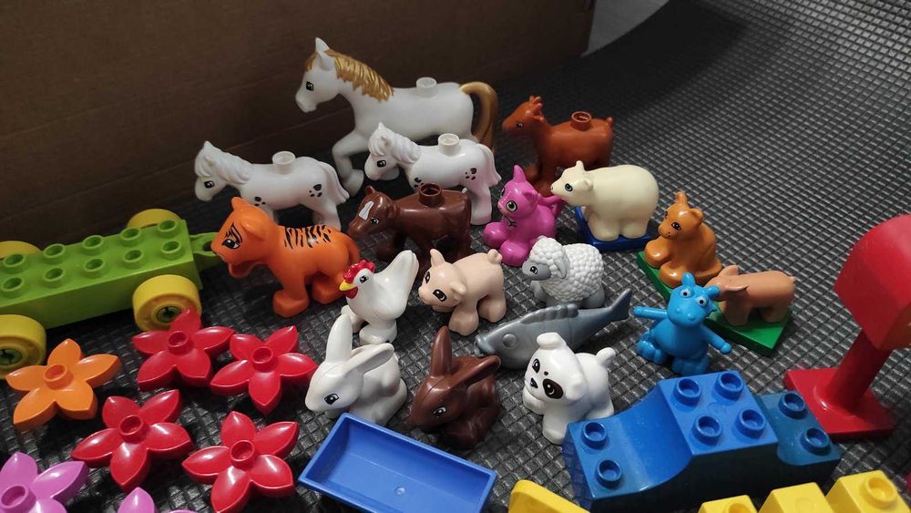 Lego Duplo лего дупло оригінал фігурки тварини звірі кубики пластини