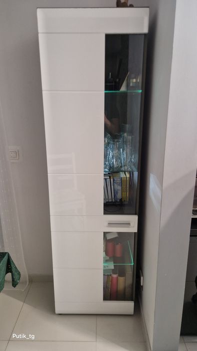 Witryna brw LED podświetlana  kolor biały i dąb