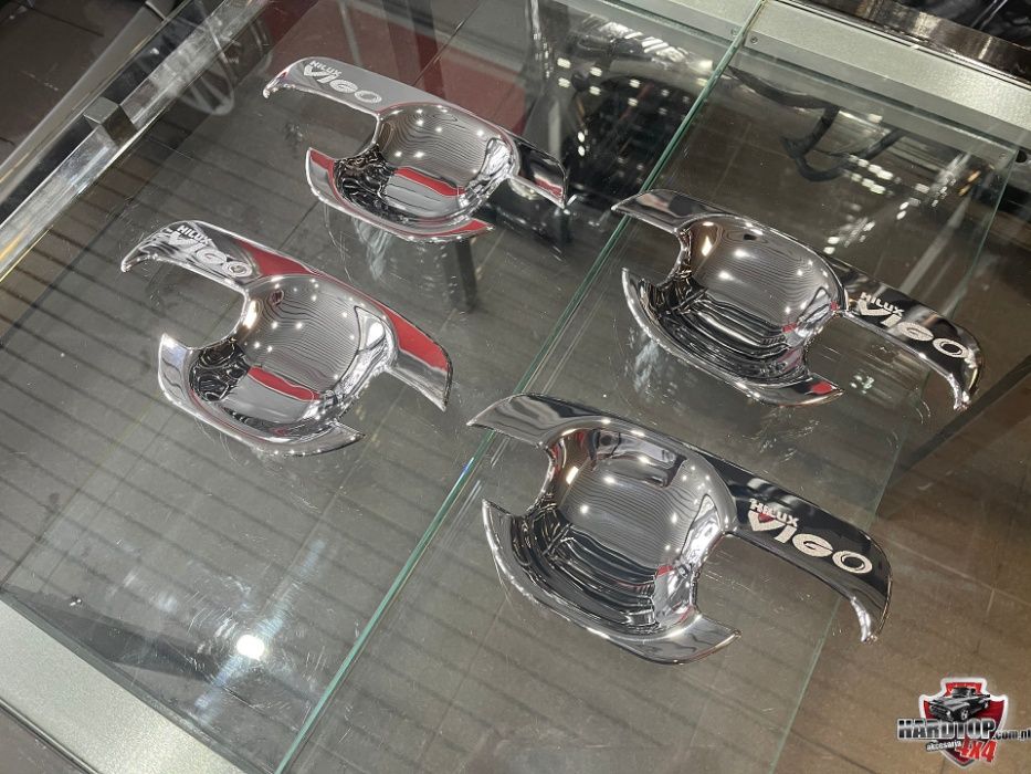 Podkładki pod klamki TOYOTA HILUX VIGO