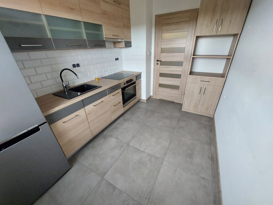 Mieszkanie dwupokojowe. Indywidualne miejsce parkingowe. Duży balkon.