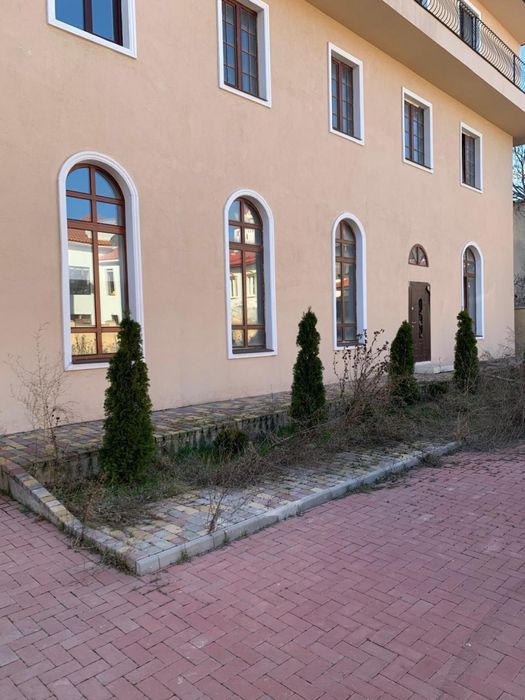 Продаю на 27сот. КОМПЛЕКС ЗДАНИЙ 3088m2  Рядом Моря Костанди / Шишкина