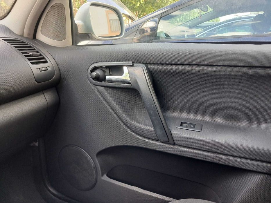 VW Polo 1.0 Gasolina – Económico – A andar