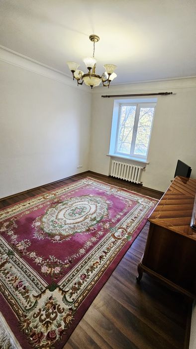 Продам 3кв. Центр, сталинка 2 этаж, гараж, набережная