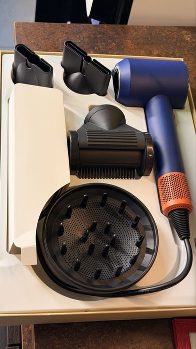 Фен High speed hair dryer