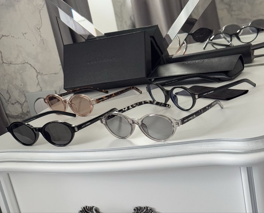 Солнцезащитные очки Saint Laurent тренд 2025 полный комплект