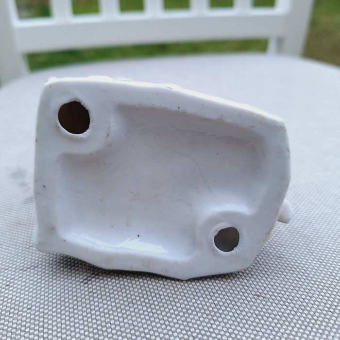 Figurka porcelanowa Chłopak