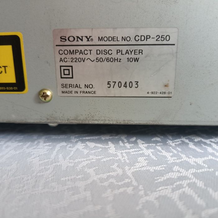CD Sony model CDP - 250