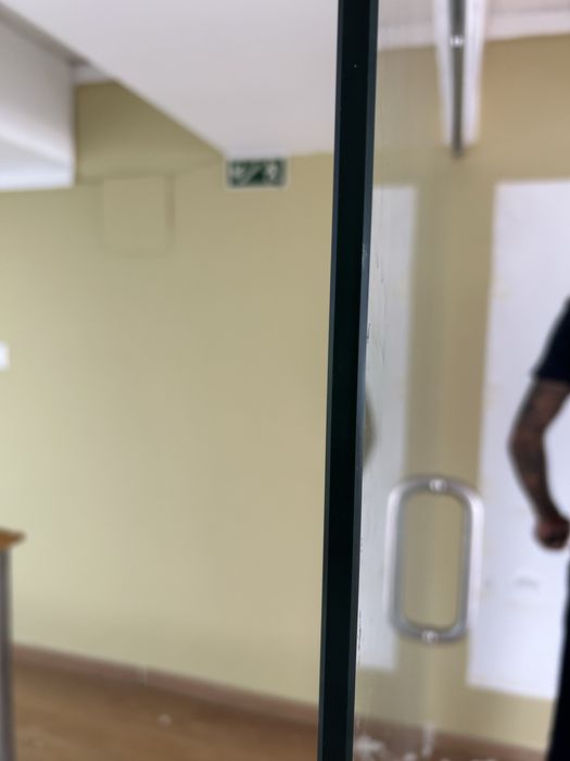 Porta de vidro 180x85cm