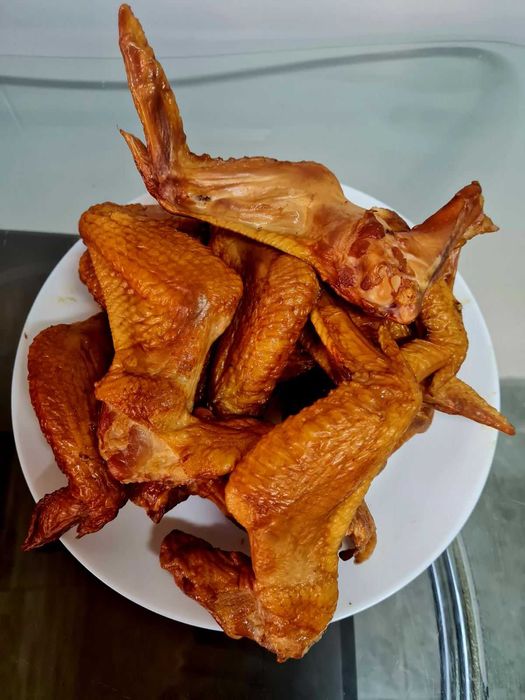 Копчені крила, гомілка, окорок, циплята