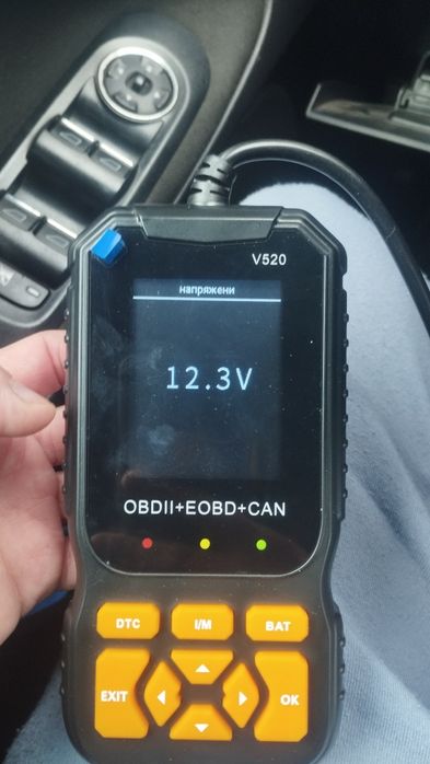 Автосканер V520 OBD2