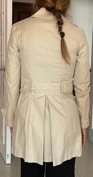 Casaco gabardine marca Sisley