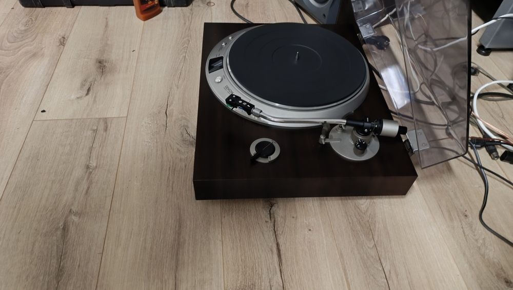 Gramofon Denon  DP  1200