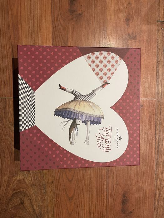 Pratos sobremesa Vista Alegre - coleção Alice País das Maravilhas