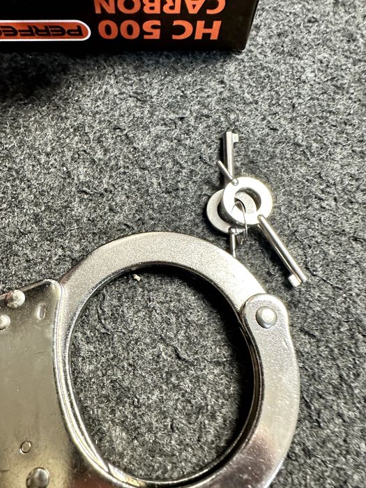 kajdanki profesionalne perfecta hc500 carbon +pokrowiec