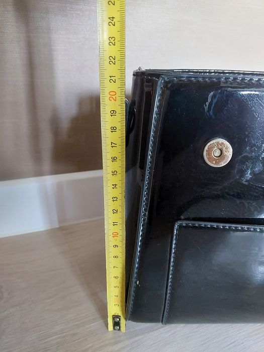 Сумочка жіноча лакована