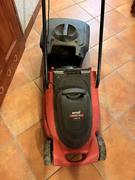 Kosiarka elektryczna MTD smart 38E 1400W