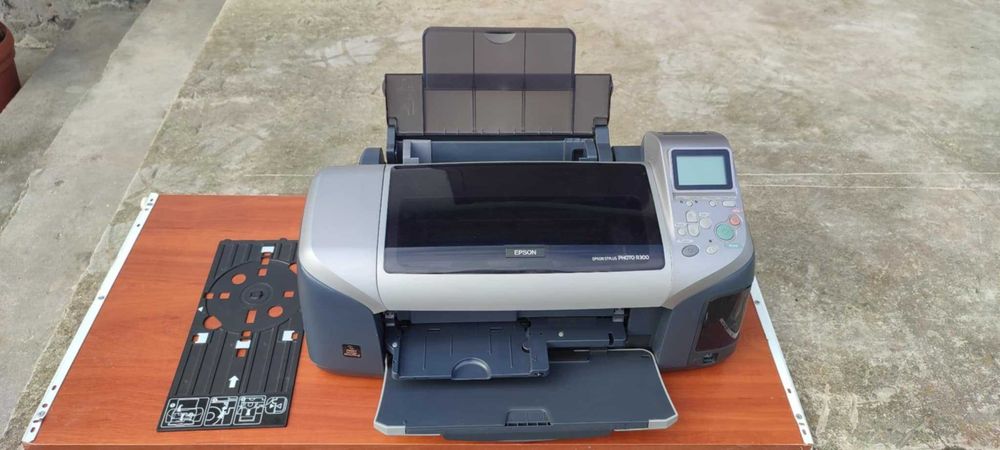 Продам принтер Epson R300